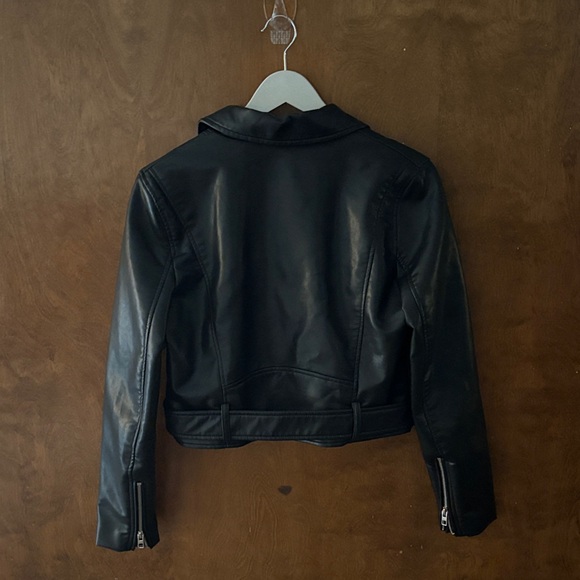 Zara Women's Sleek Black Leather Jacket - Picture 3 of 4